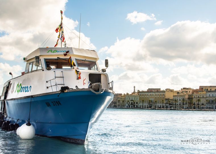 Alla Scoperta di Brindisi - Tour a Piedi ed in Motobarca
